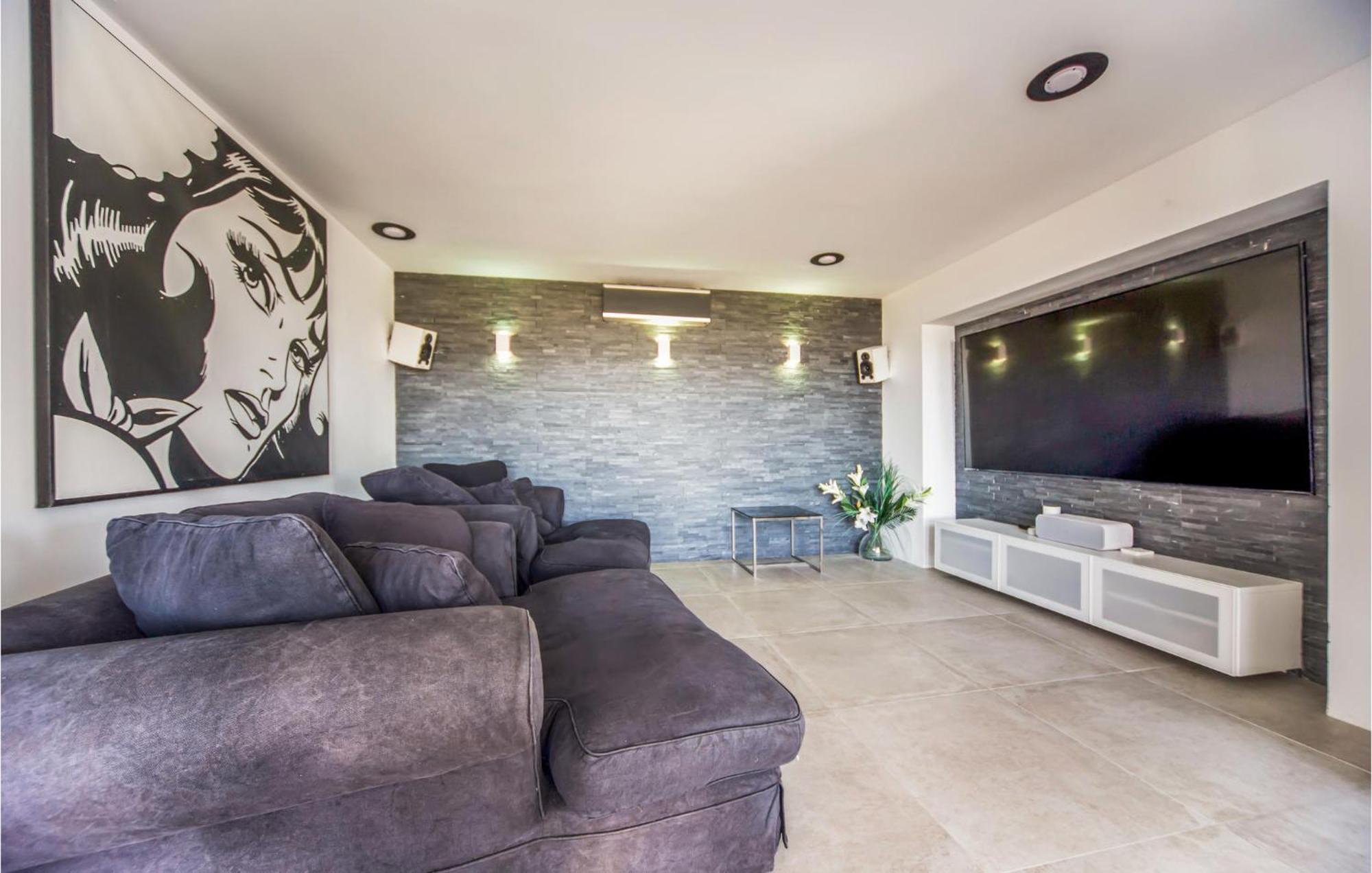 Amazing Home In Ador With Kitchenette Luaran gambar